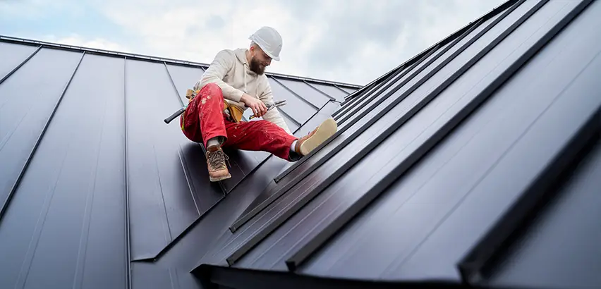 Professional Roof Valley Installation Services in Peotone, IL