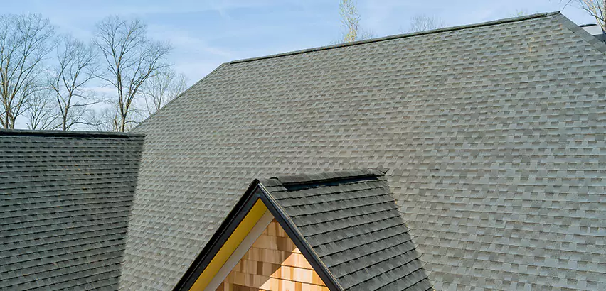 Replacing Vinyl Siding With Cedar Shingles in Peotone