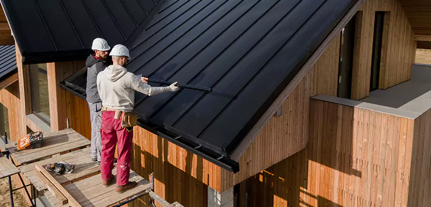 Metal Roof Maintenance in Peotone
